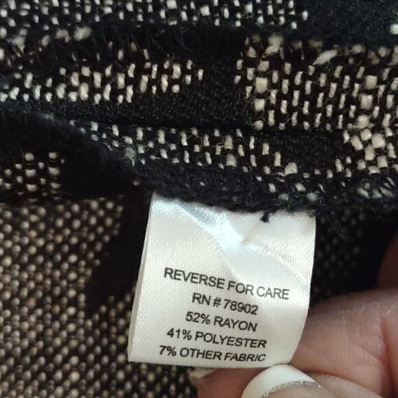 Erin Women's size S white black‎ rose floral open unlined jacket - Picture 7 of 10